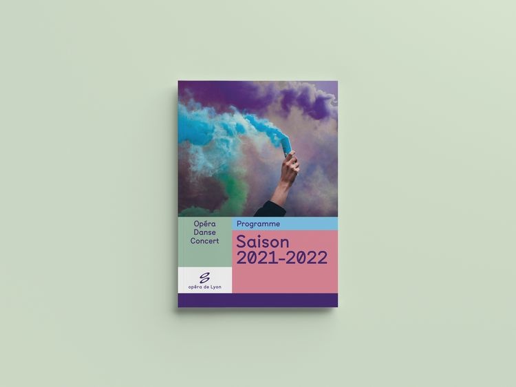 OPERA_MOCKUP_BROCHURE_COUV_01.jpg